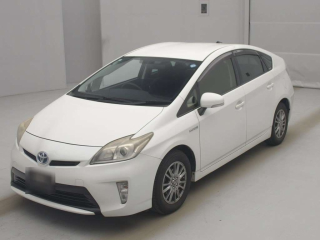 TOYOTA PRIUS — фото