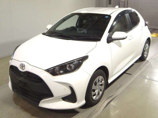 TOYOTA YARIS — фото