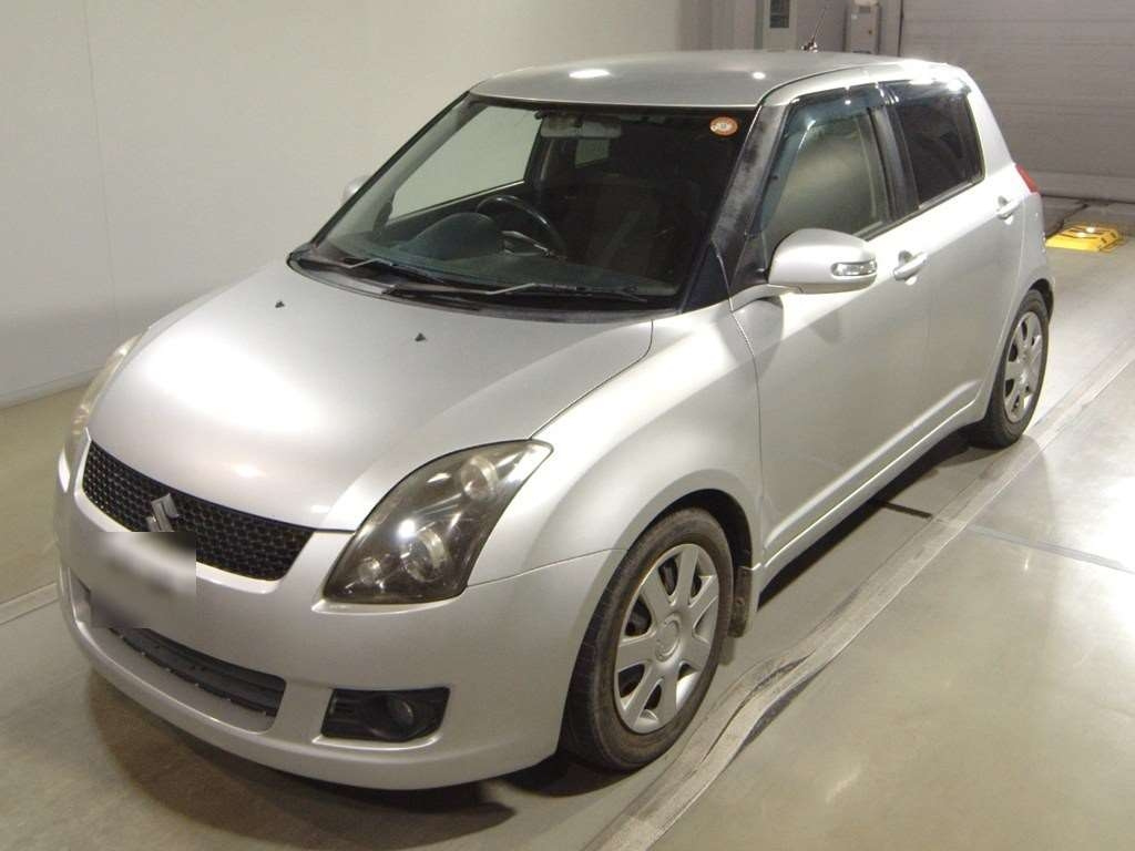 SUZUKI SWIFT — фото