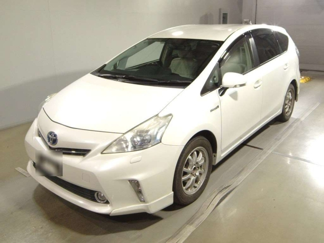 TOYOTA PRIUS — фото