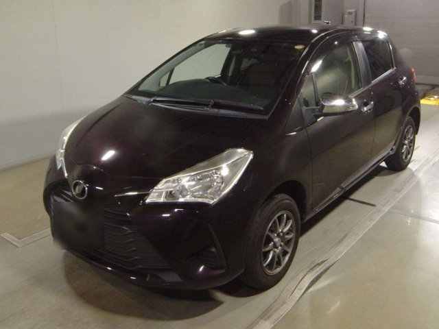 TOYOTA VITZ — фото
