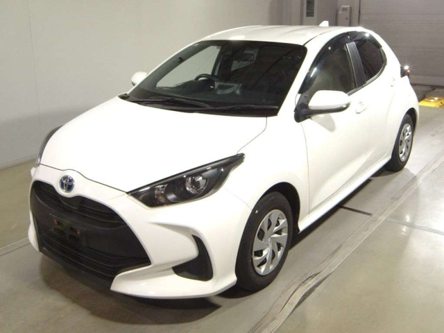 TOYOTA YARIS — фото