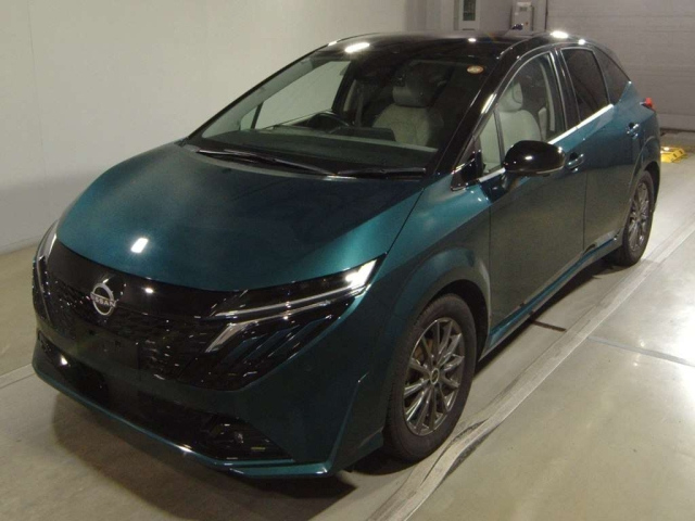 NISSAN AURA — фото