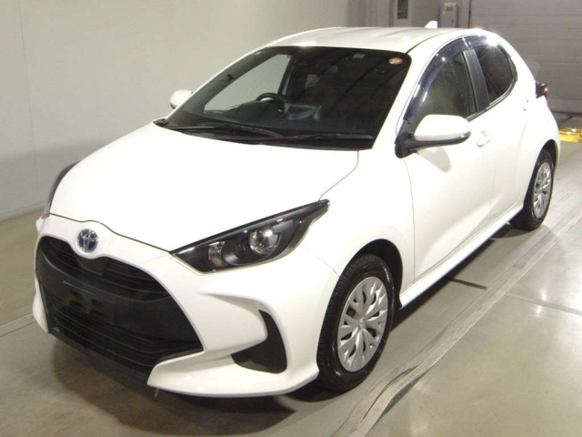TOYOTA YARIS — фото