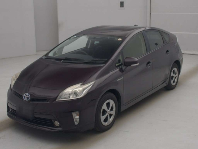 TOYOTA PRIUS — фото