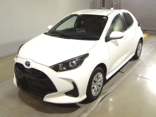 TOYOTA YARIS — фото