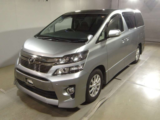 TOYOTA VELLFIRE — фото