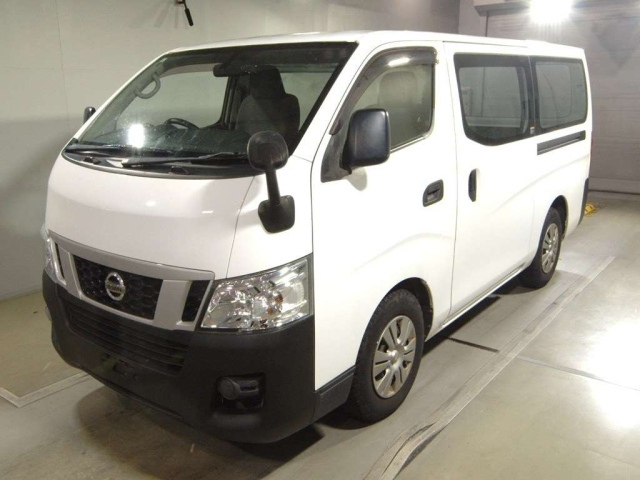 NISSAN CARAVAN — фото