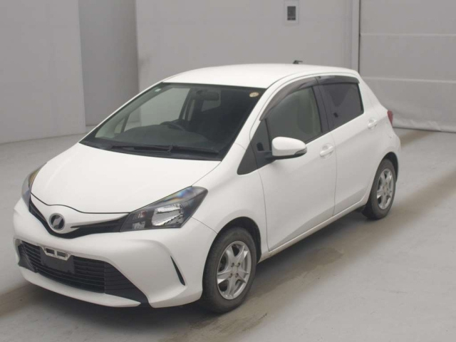 TOYOTA VITZ — фото