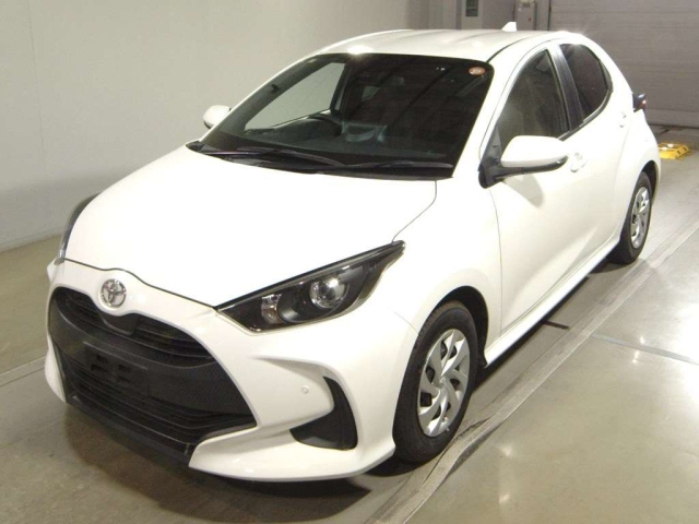 TOYOTA YARIS — фото