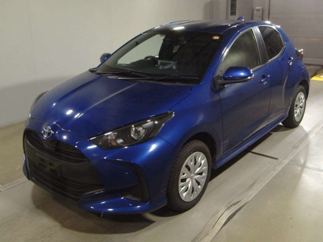 TOYOTA YARIS — фото