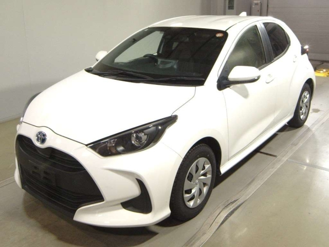 TOYOTA YARIS — фото