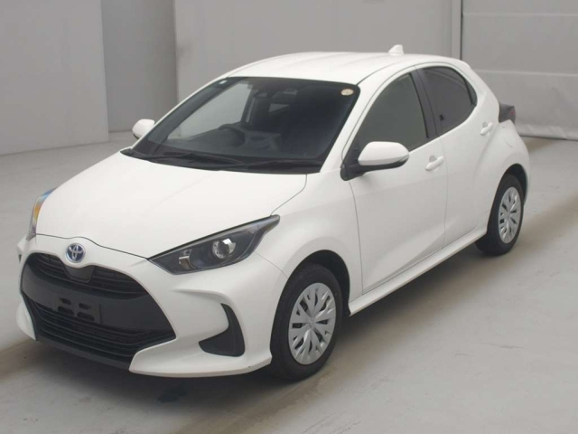 TOYOTA YARIS — фото
