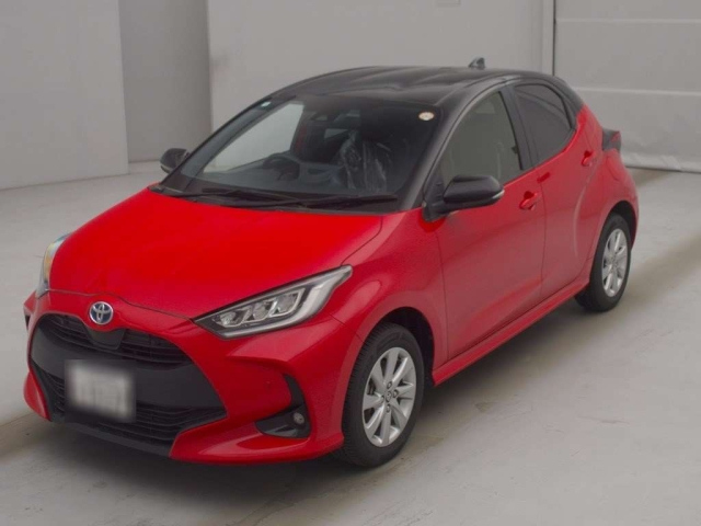 TOYOTA YARIS — фото
