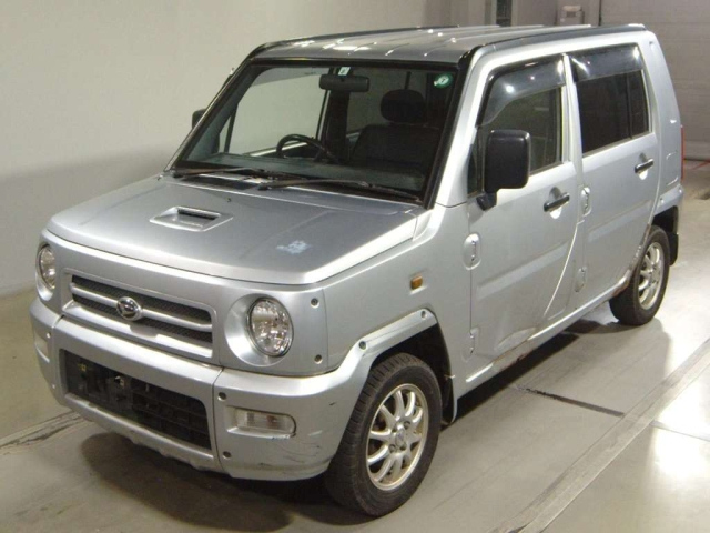 DAIHATSU NAKED — фото