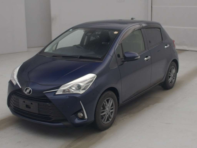 TOYOTA VITZ — фото