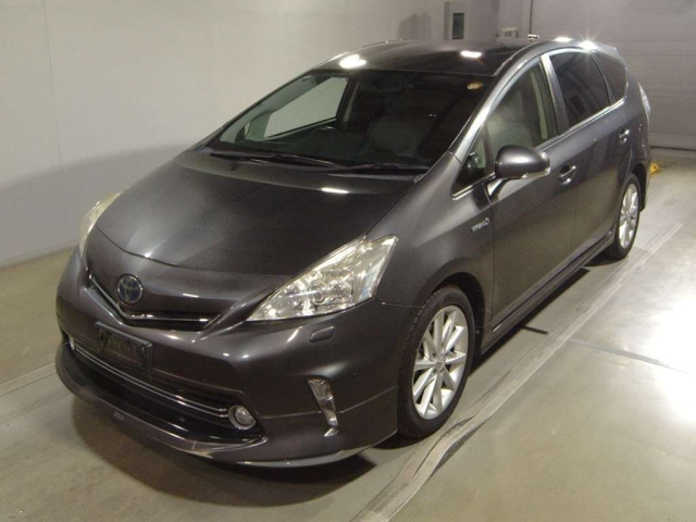 TOYOTA PRIUS — фото