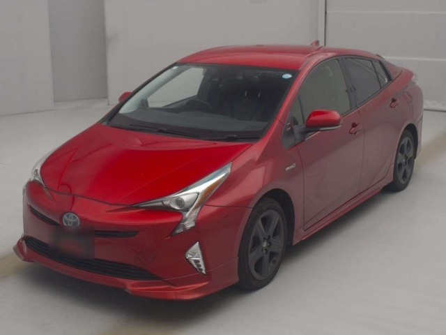 TOYOTA PRIUS — фото