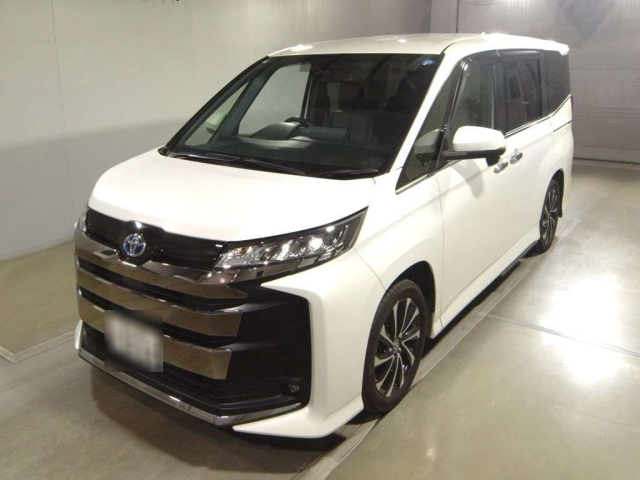 TOYOTA NOAH — фото