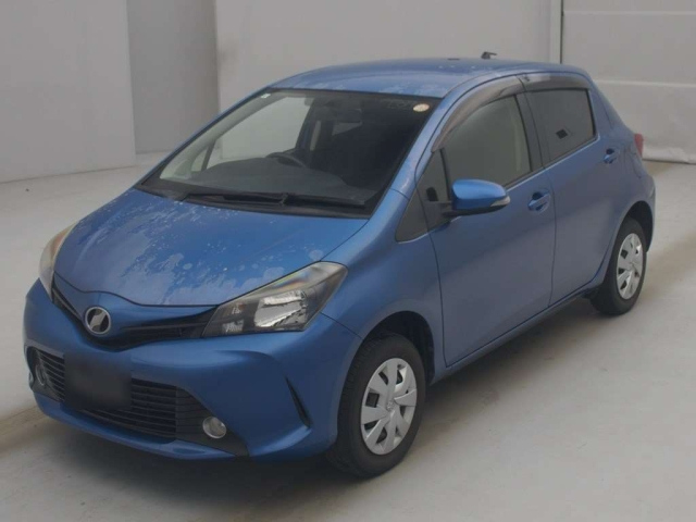TOYOTA VITZ — фото