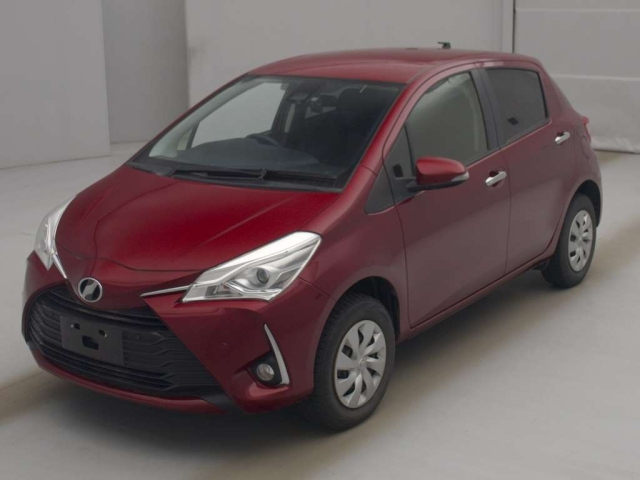 TOYOTA VITZ — фото