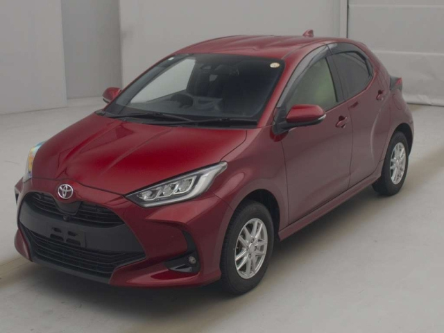 TOYOTA YARIS — фото