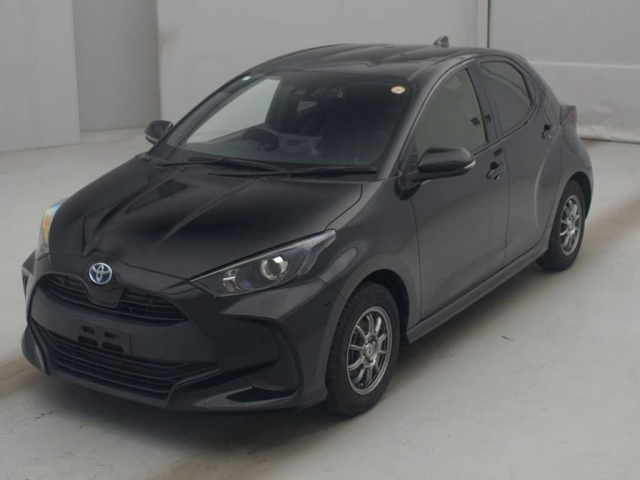 TOYOTA YARIS — фото