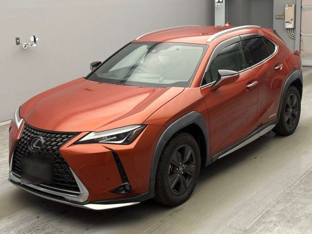 LEXUS UX — фото