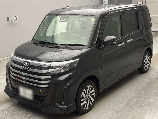 TOYOTA YARIS — фото