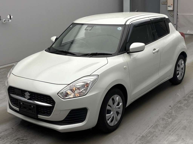 SUZUKI SWIFT — фото