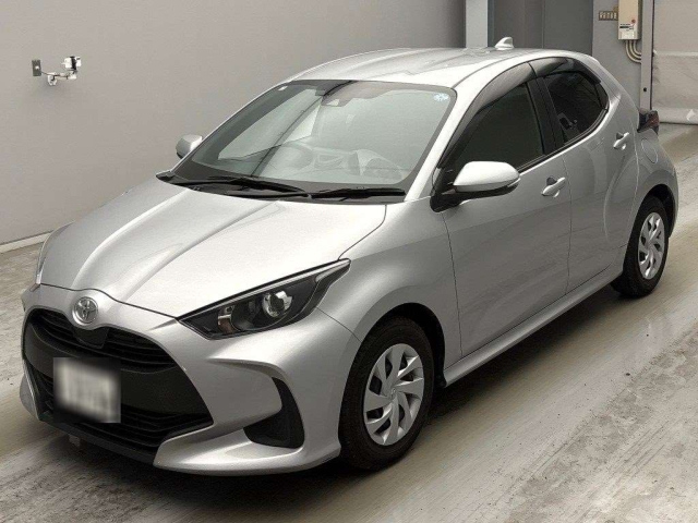 TOYOTA YARIS — фото