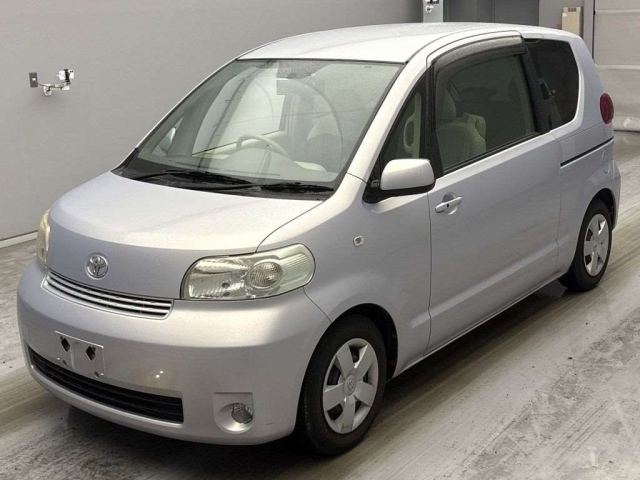 TOYOTA PORTE — фото