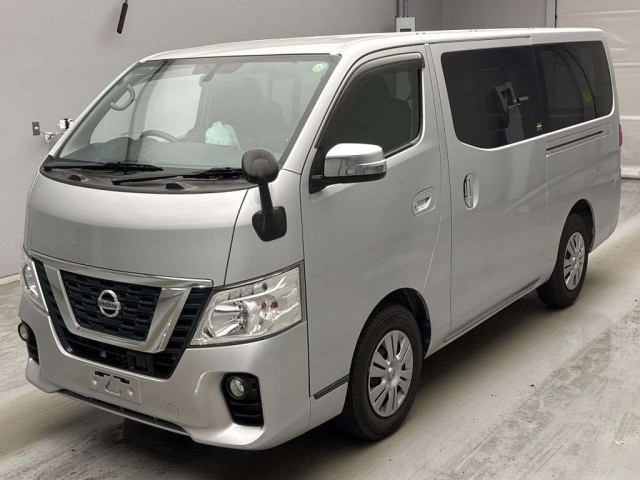 NISSAN CARAVAN — фото