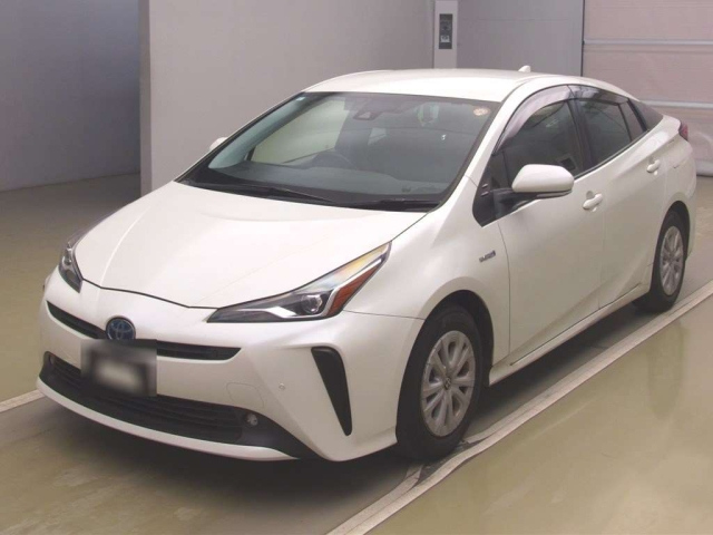 TOYOTA PRIUS — фото