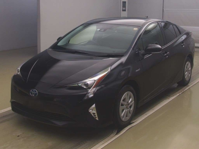TOYOTA PRIUS — фото