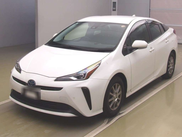 TOYOTA PRIUS — фото