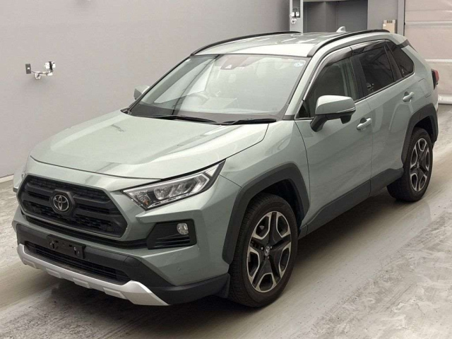 TOYOTA RAV4 — фото
