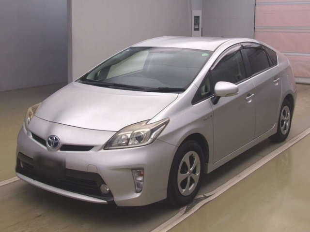 TOYOTA PRIUS — фото