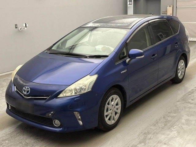 TOYOTA PRIUS — фото