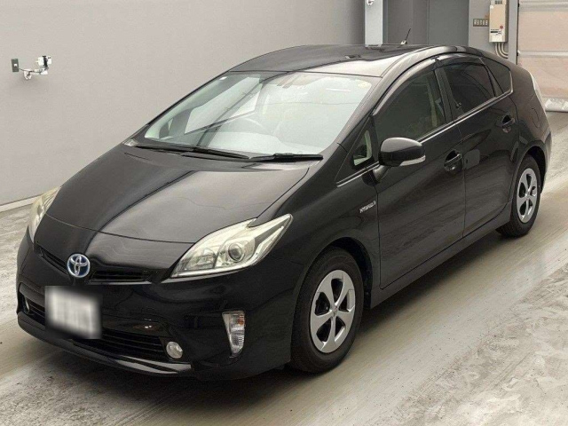TOYOTA PRIUS — фото