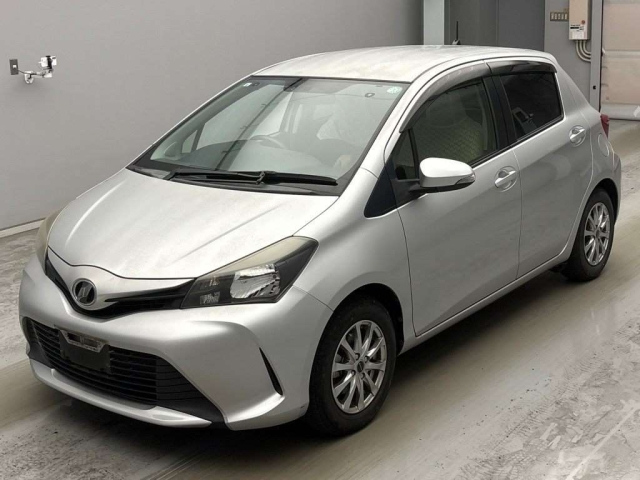TOYOTA VITZ — фото