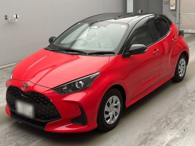 TOYOTA YARIS — фото
