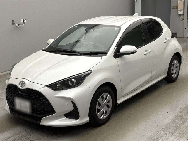 TOYOTA YARIS — фото