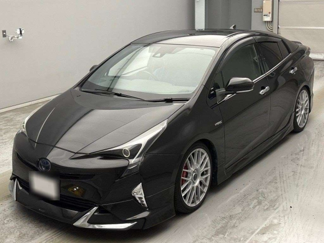 TOYOTA PRIUS — фото