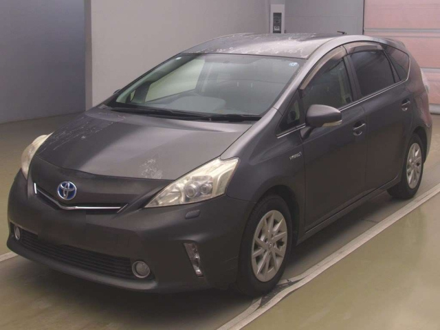 TOYOTA PRIUS — фото