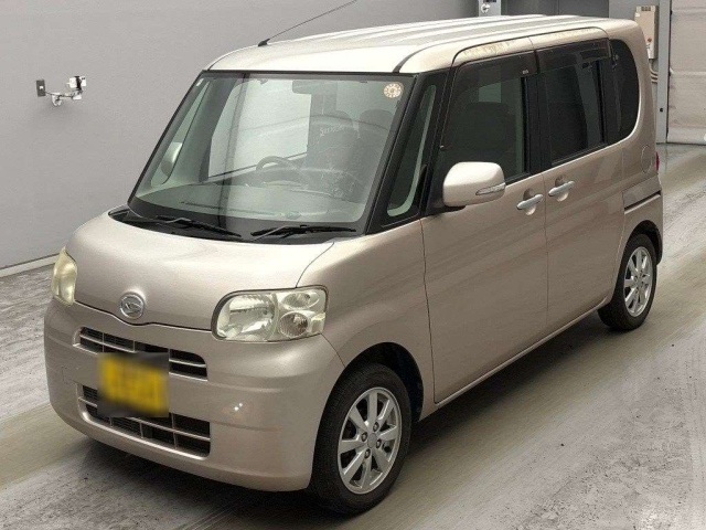 DAIHATSU TANTO — фото