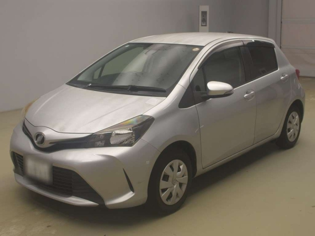 TOYOTA VITZ — фото