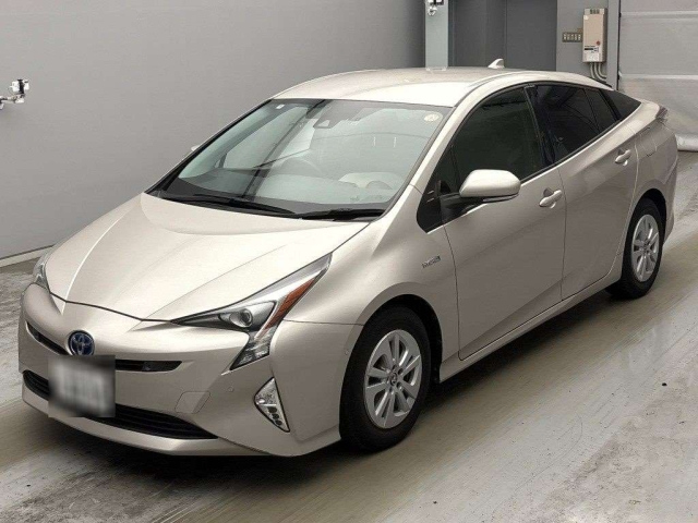 TOYOTA PRIUS — фото