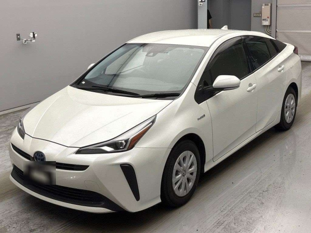 TOYOTA PRIUS — фото