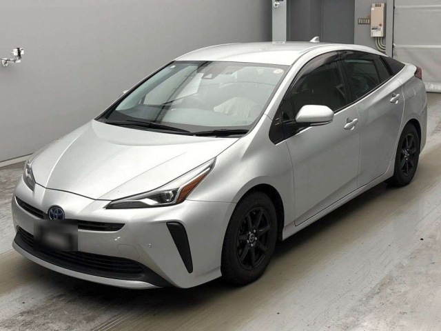 TOYOTA PRIUS — фото